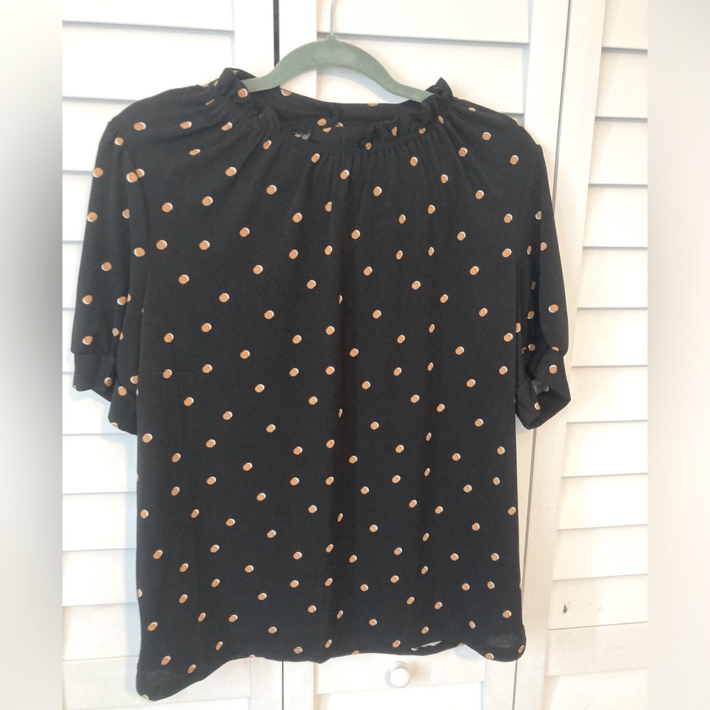 Like NEW Adrianna Papell women's top- Large